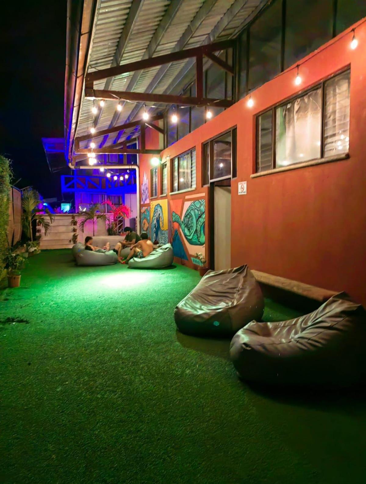 Hotel Adventure Lodge Jacó Esterno foto